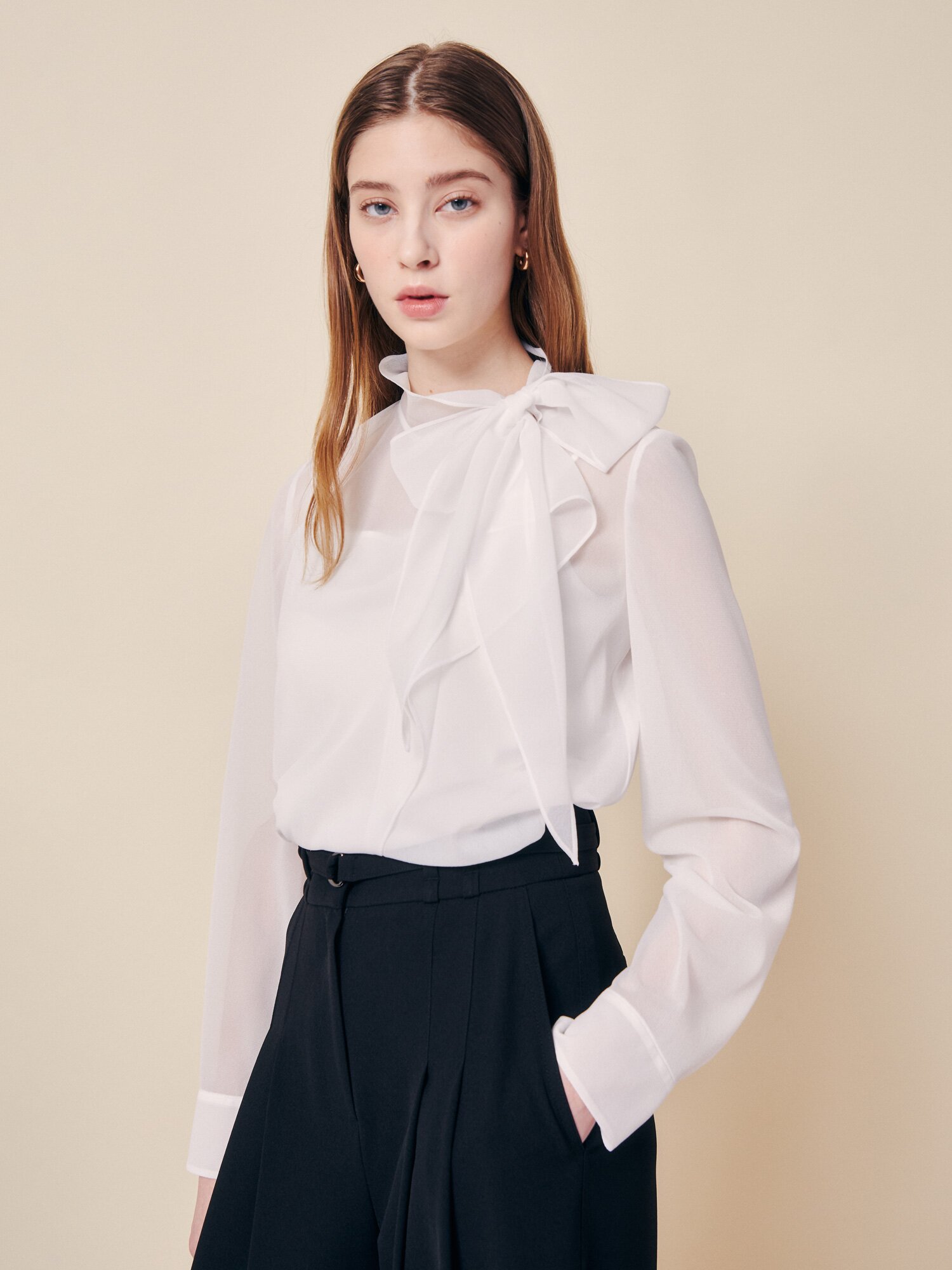 시어 페미닌 보우 타이 블라우스 (WHITE)