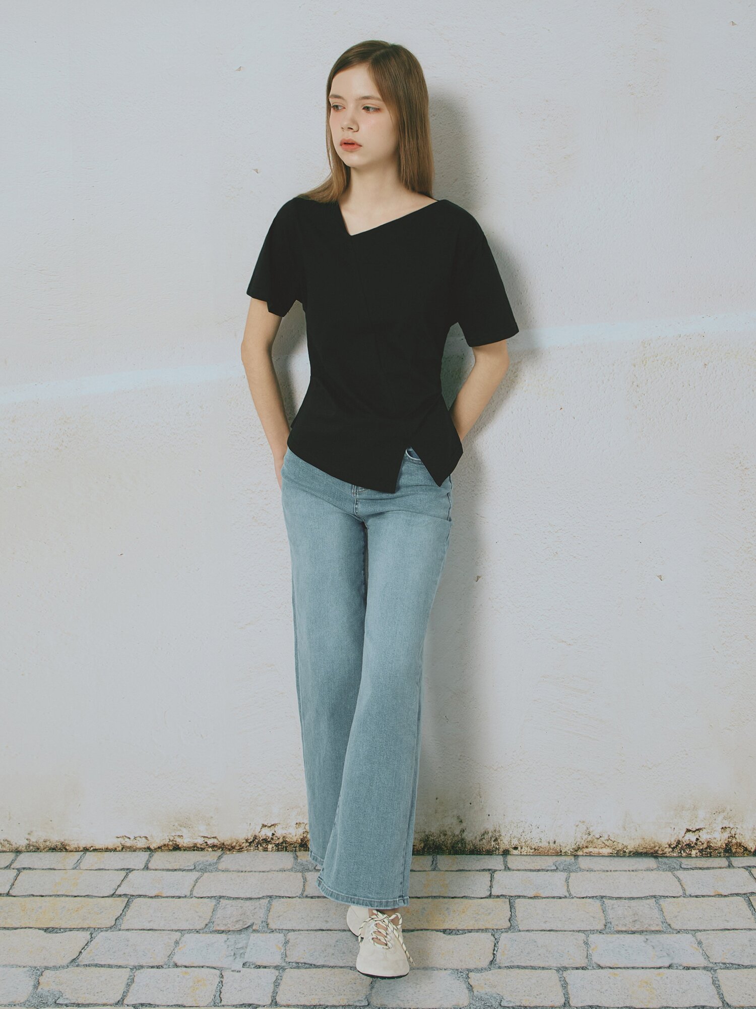 사선 라인 슬릿 티셔츠 (BLACK)