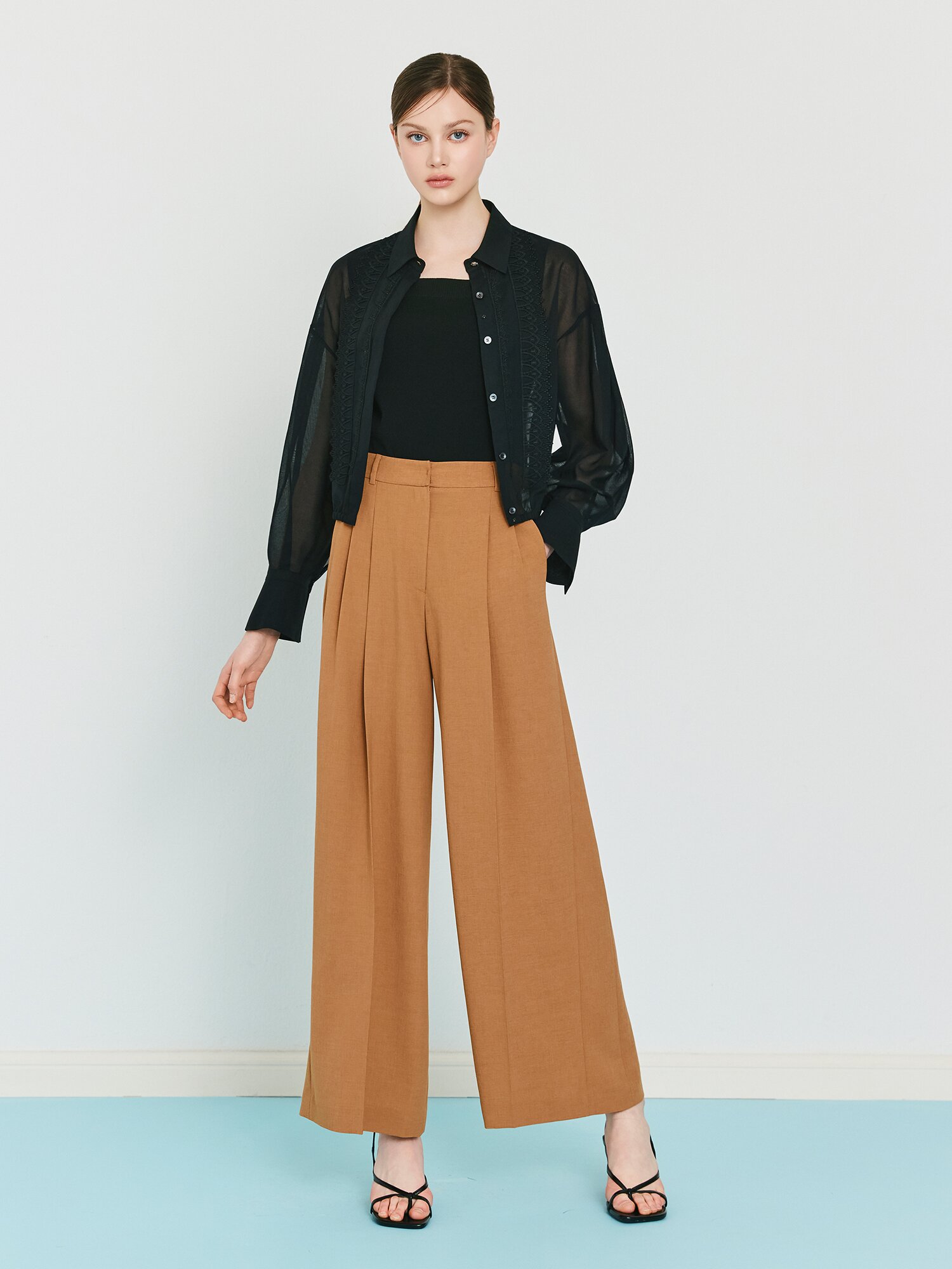 시스루 레이스 크롭 블라우스 (BLACK)