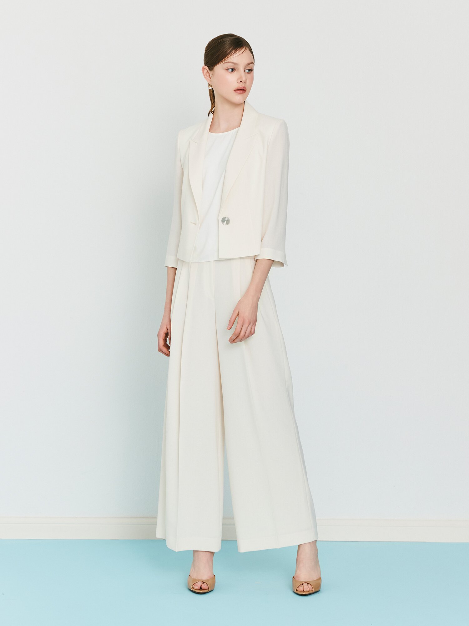 모던 피크드 라펠 크롭 재킷 (IVORY)