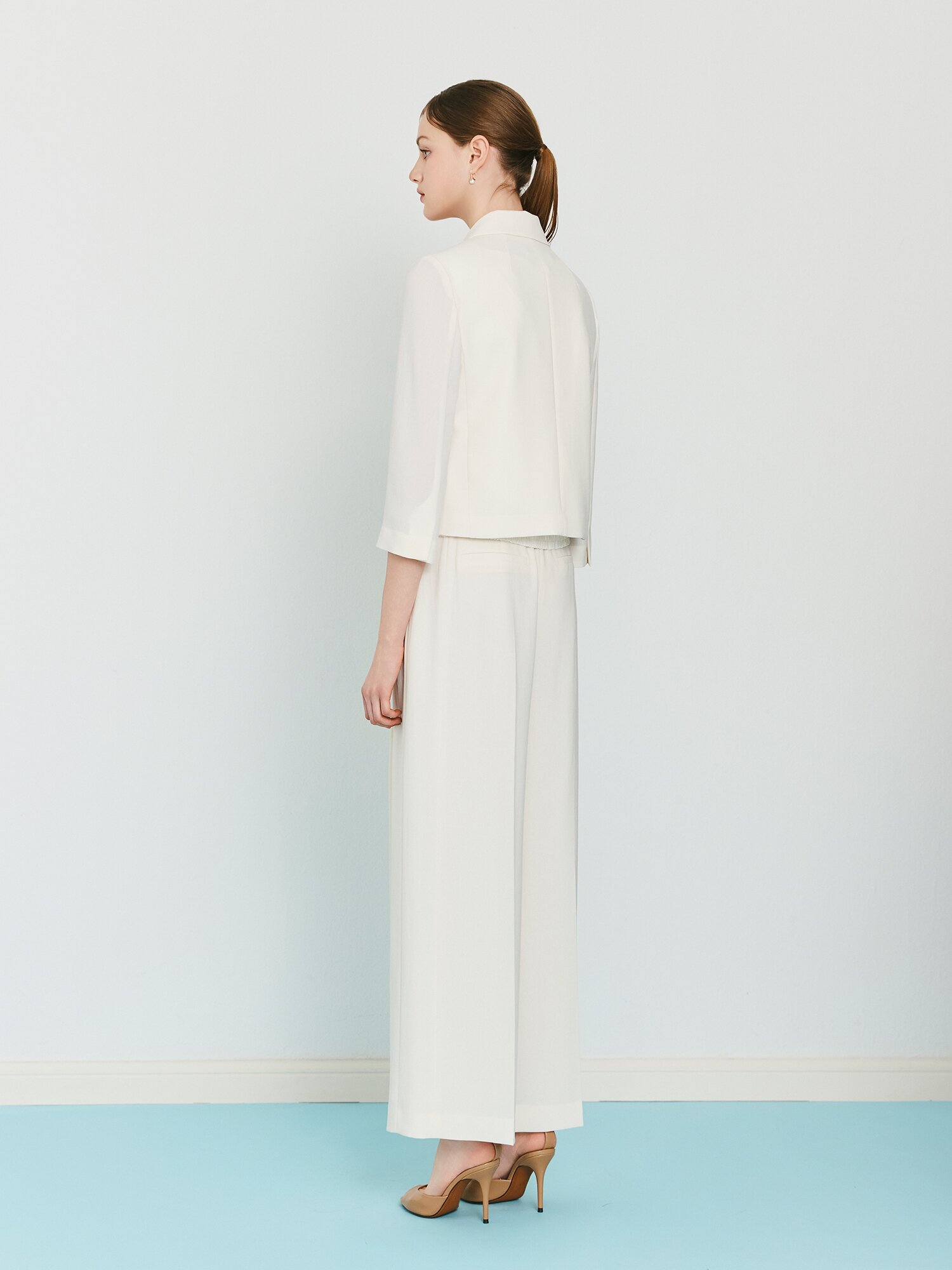 모던 피크드 라펠 크롭 재킷 (IVORY)