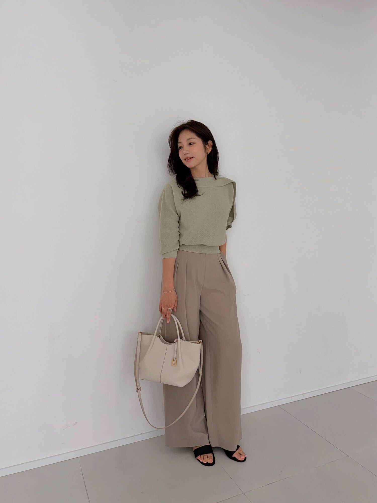 히든 버튼 투턱 와이드 팬츠 (BEIGE)
