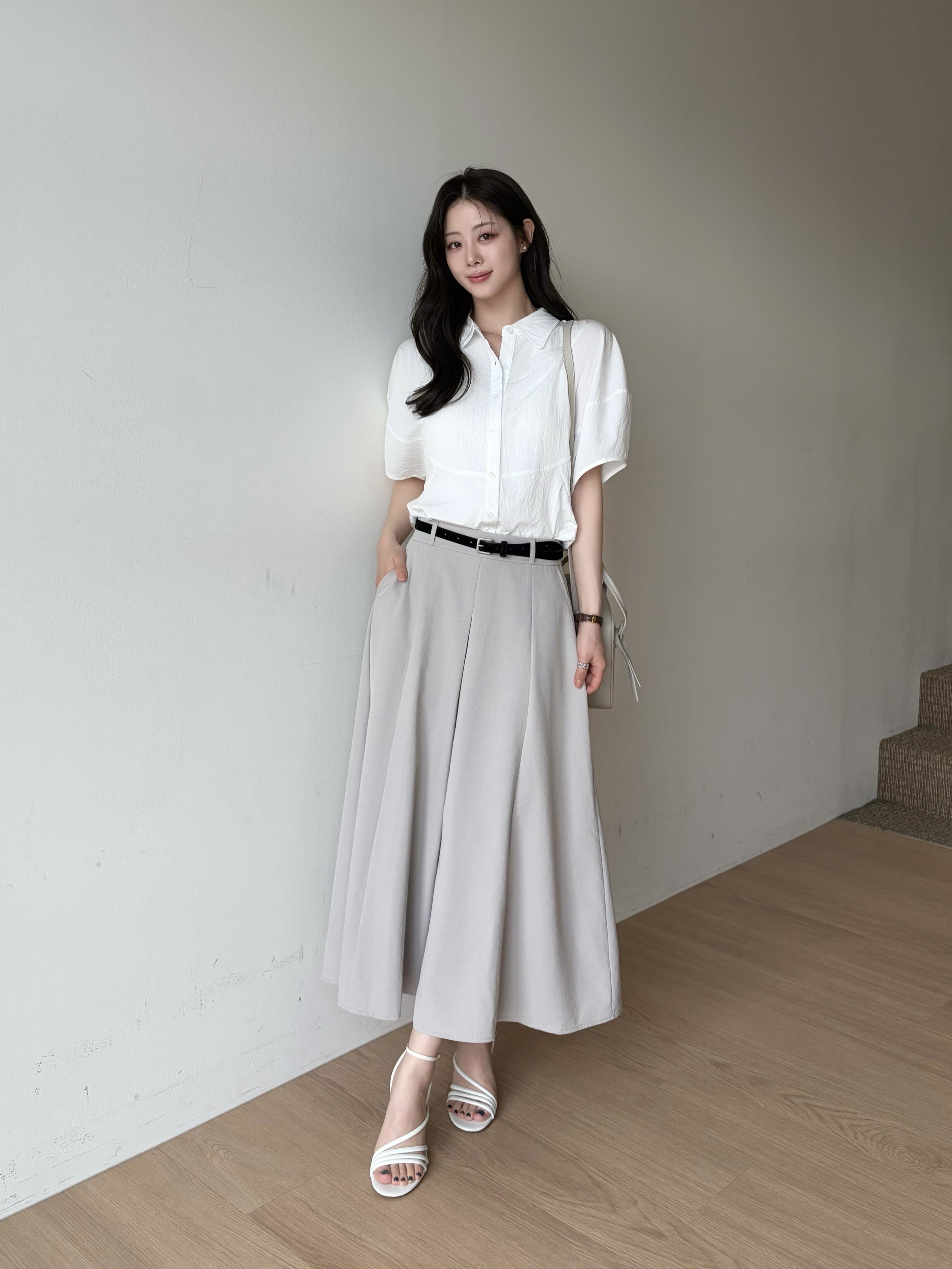 라운드 요크 돌먼 블라우스 (WHITE)
