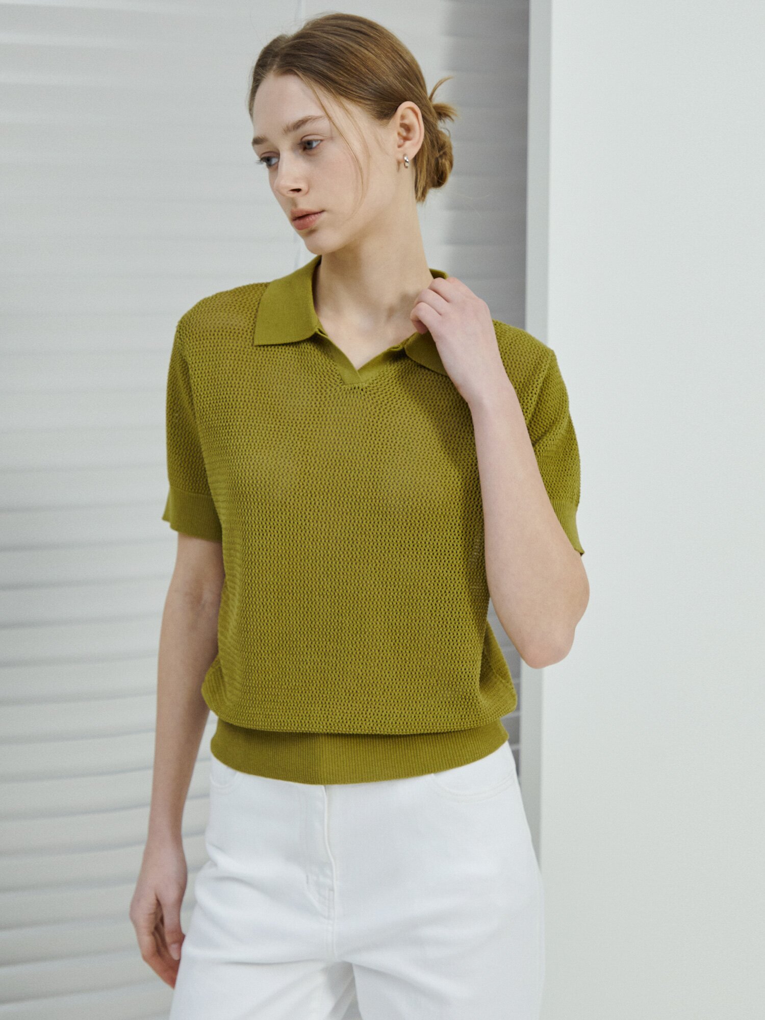 메시 오픈 칼라 풀오버 니트 (OLIVE)