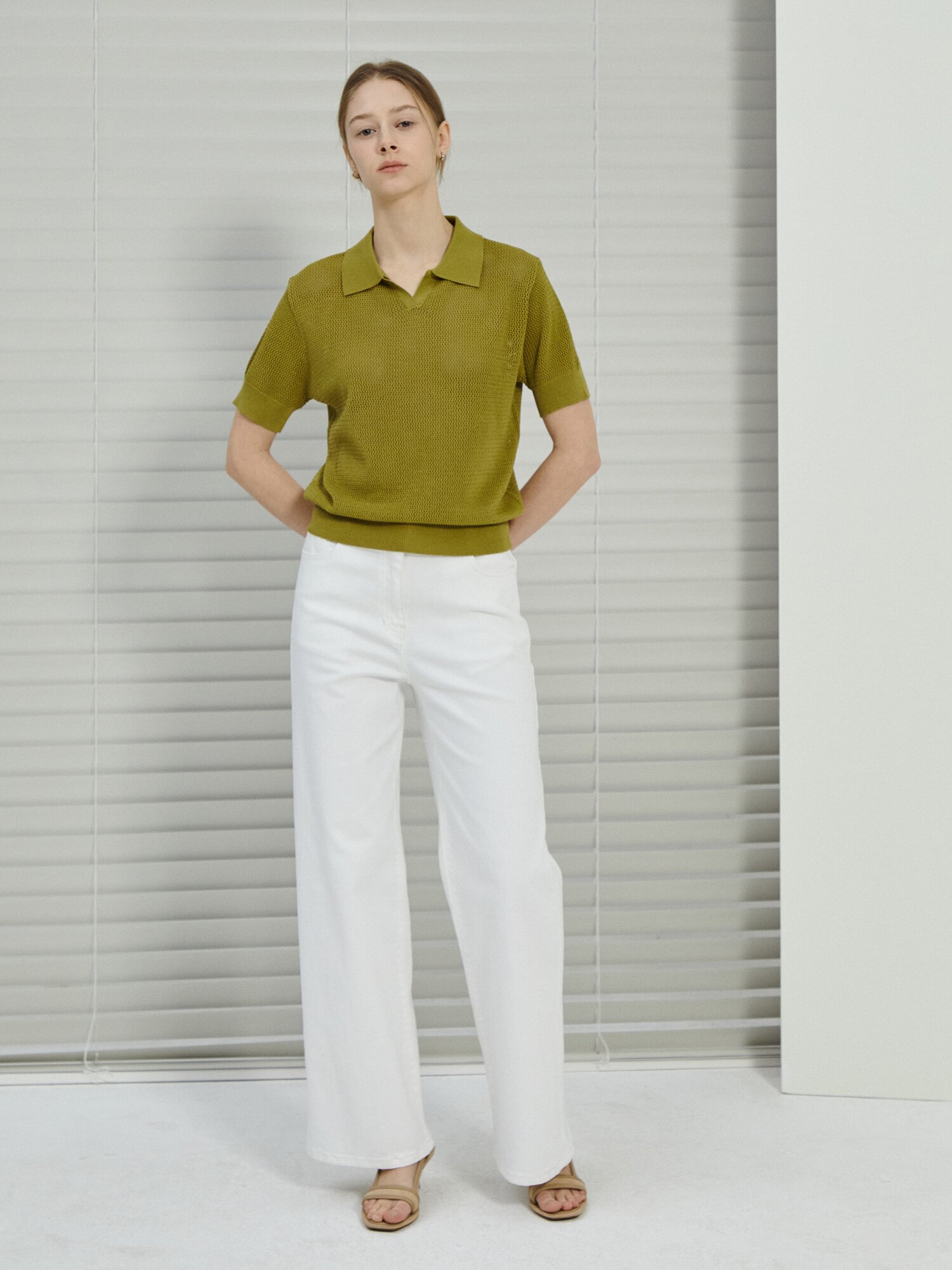 메시 오픈 칼라 풀오버 니트 (OLIVE)