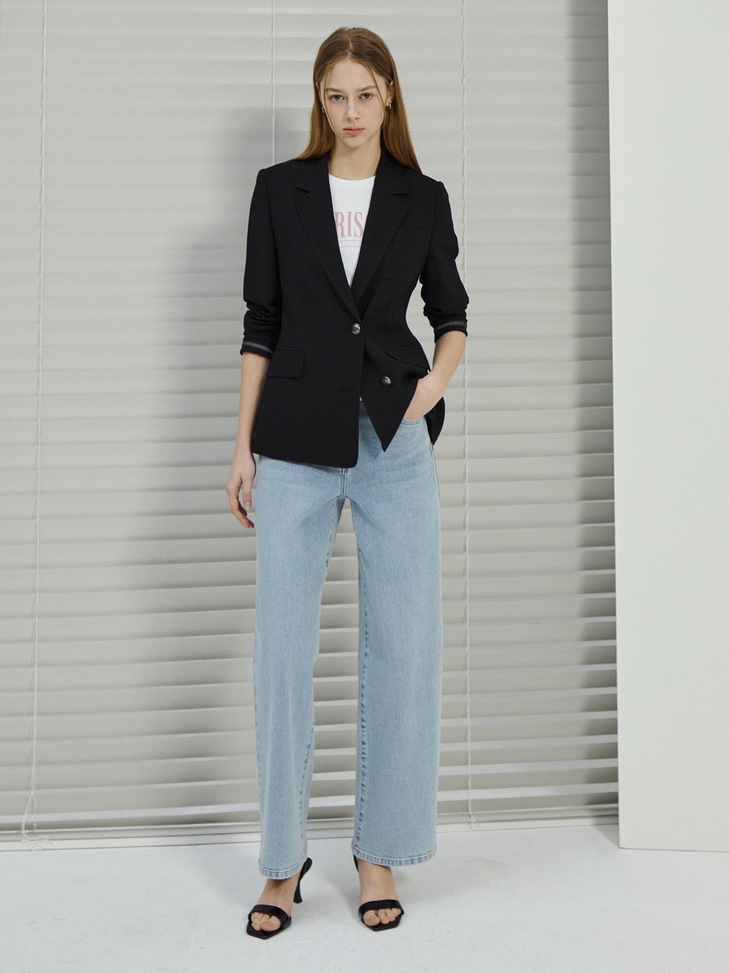 잔조직 포켓 싱글 투버튼 재킷 (BLACK)