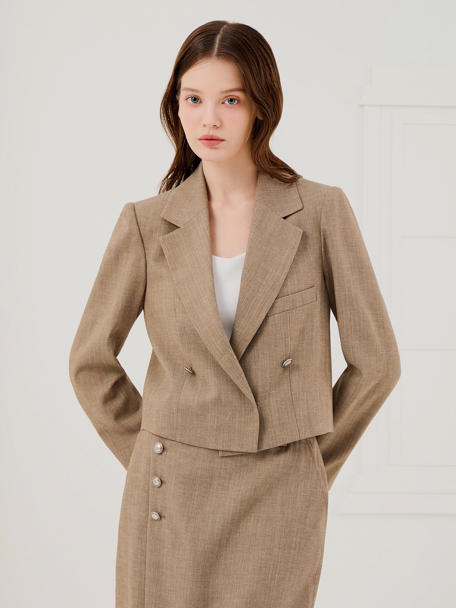 린넨 테일러드 더블 크롭 재킷 (DARK BEIGE)