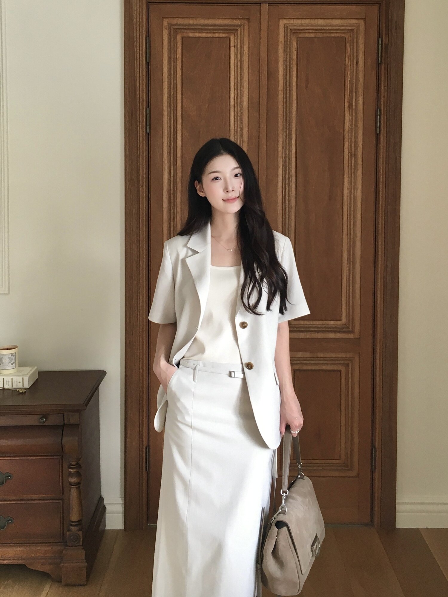 린넨 벨티드 하프 슬리브 재킷 (BEIGE)