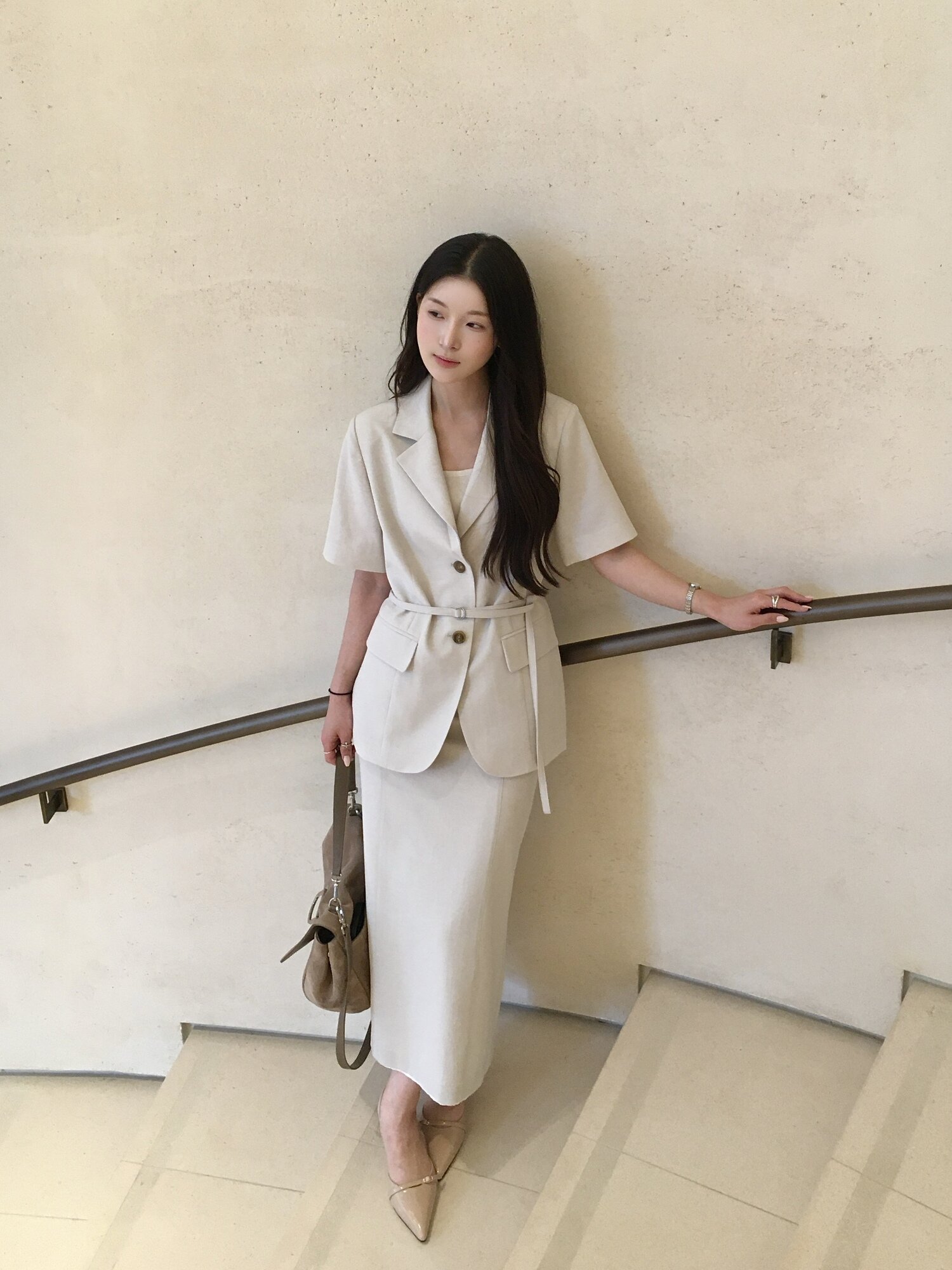 린넨 벨티드 H라인 스커트 (BEIGE)