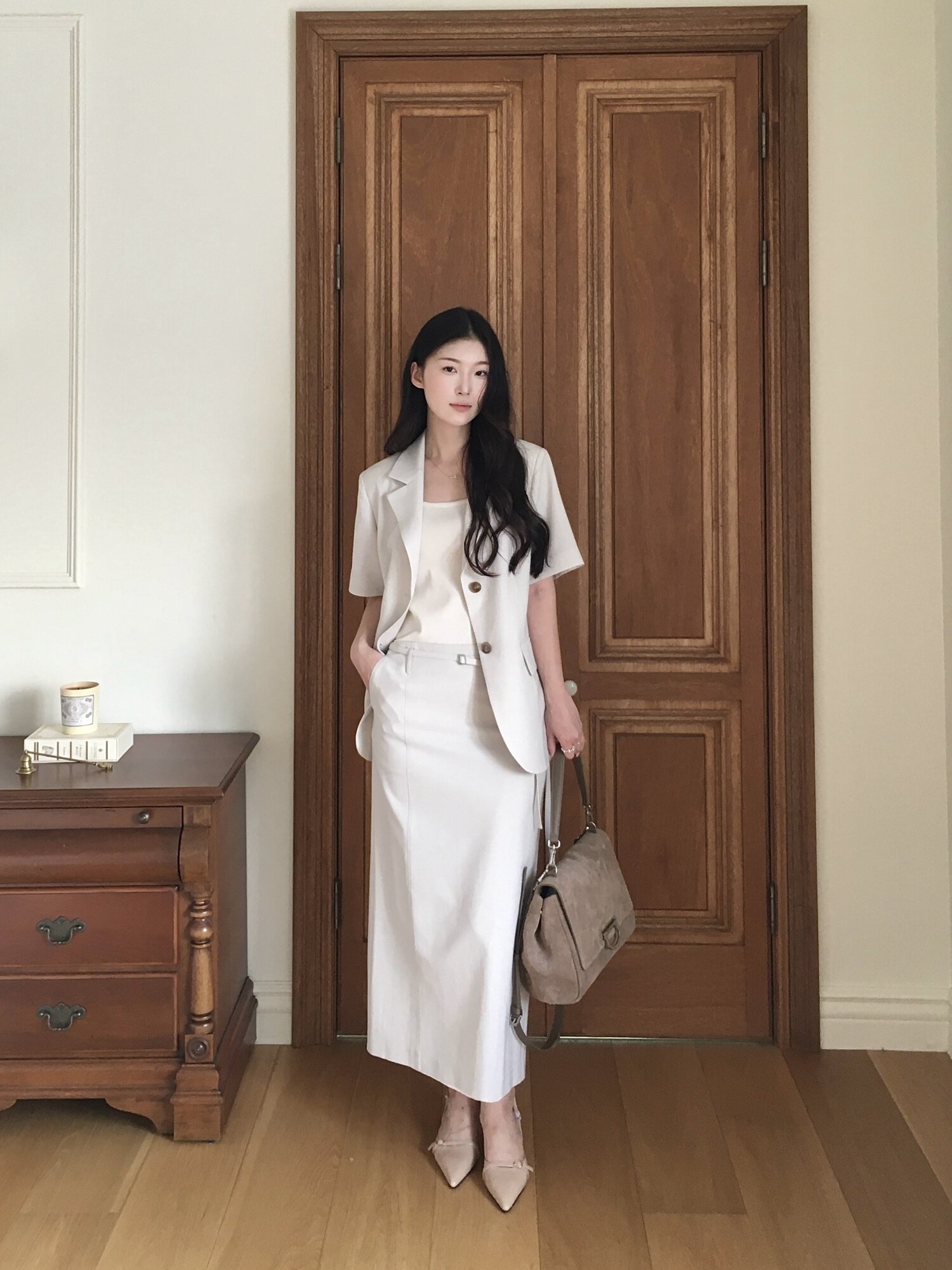 린넨 벨티드 H라인 스커트 (BEIGE)