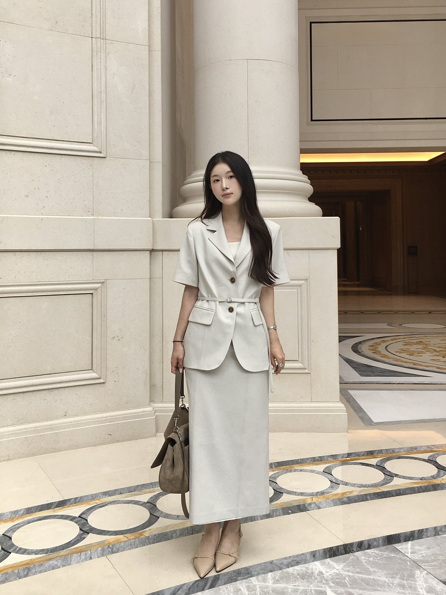 린넨 벨티드 H라인 스커트 (BEIGE)