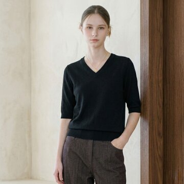 마리본 V넥 실크혼방 홀가먼트 니트[블랙]