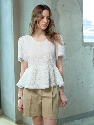 볼륨 코튼 자가드블라우스 WHITE