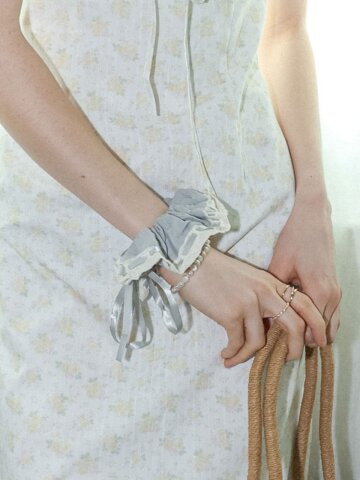 DD_Lace ribbon ruffle scrunchie_BLUE