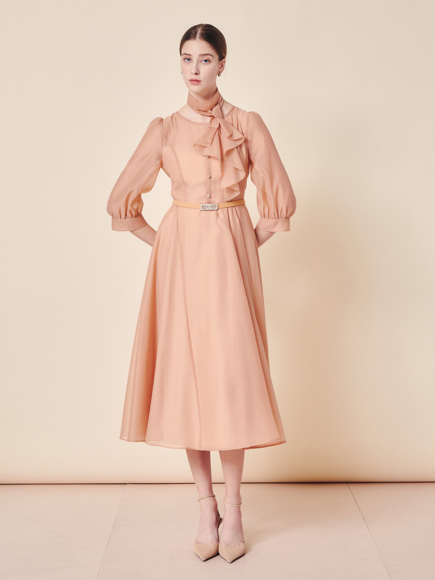 에어리 시어 드레이프 타이 드레스 (CORAL)