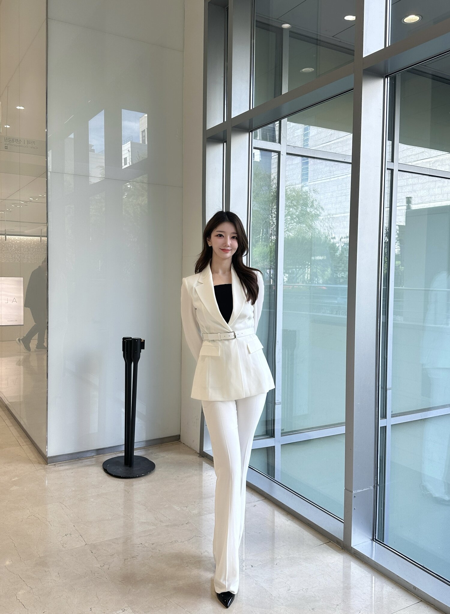슬림핏 테일러드 싱글 원버튼 재킷 (IVORY)