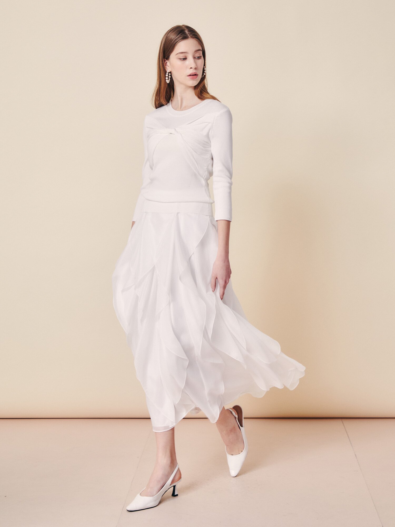 보우 트위스트 니트 풀오버 (WHITE)