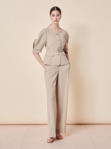 시그니처 백 스트랩 테일러드 슬랙스 