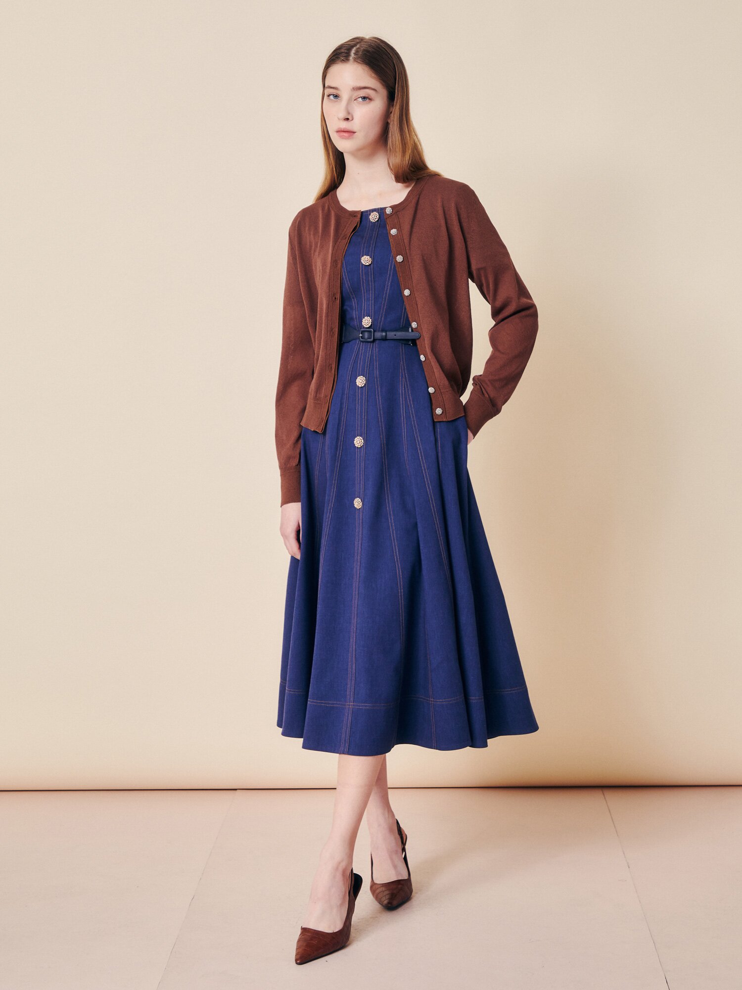 파인 트리밍 라운드 니트 카디건 (BROWN)