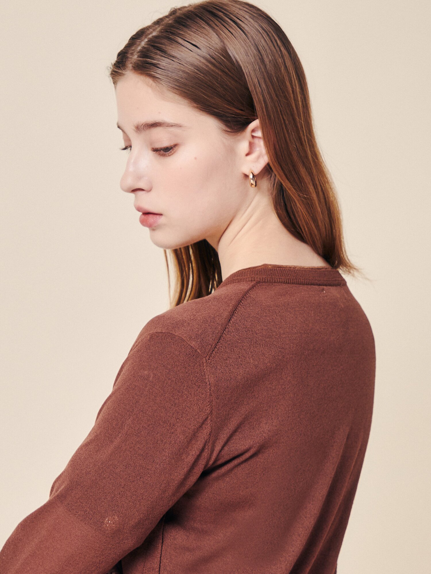파인 트리밍 라운드 니트 카디건 (BROWN)