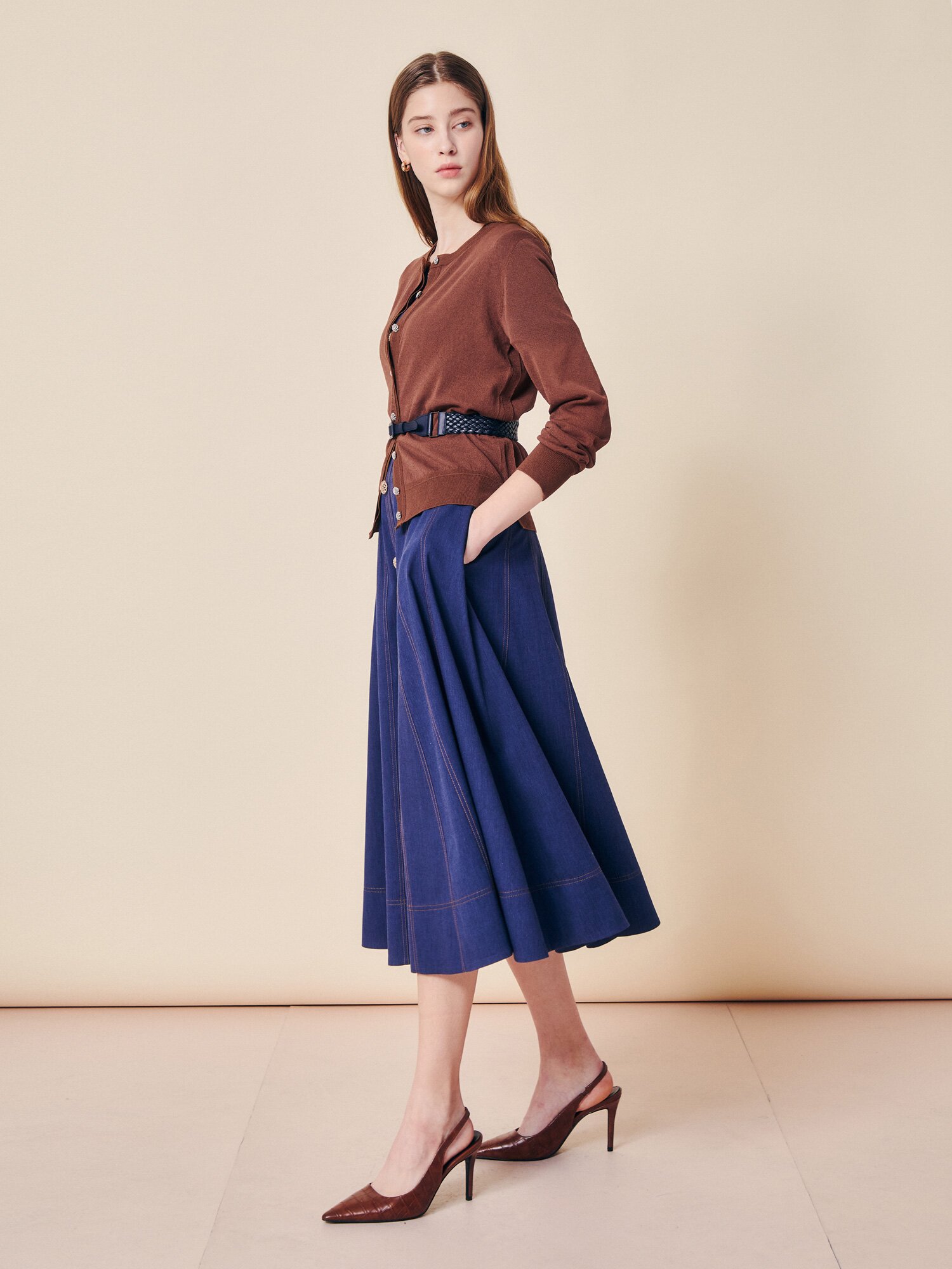 파인 트리밍 라운드 니트 카디건 (BROWN)