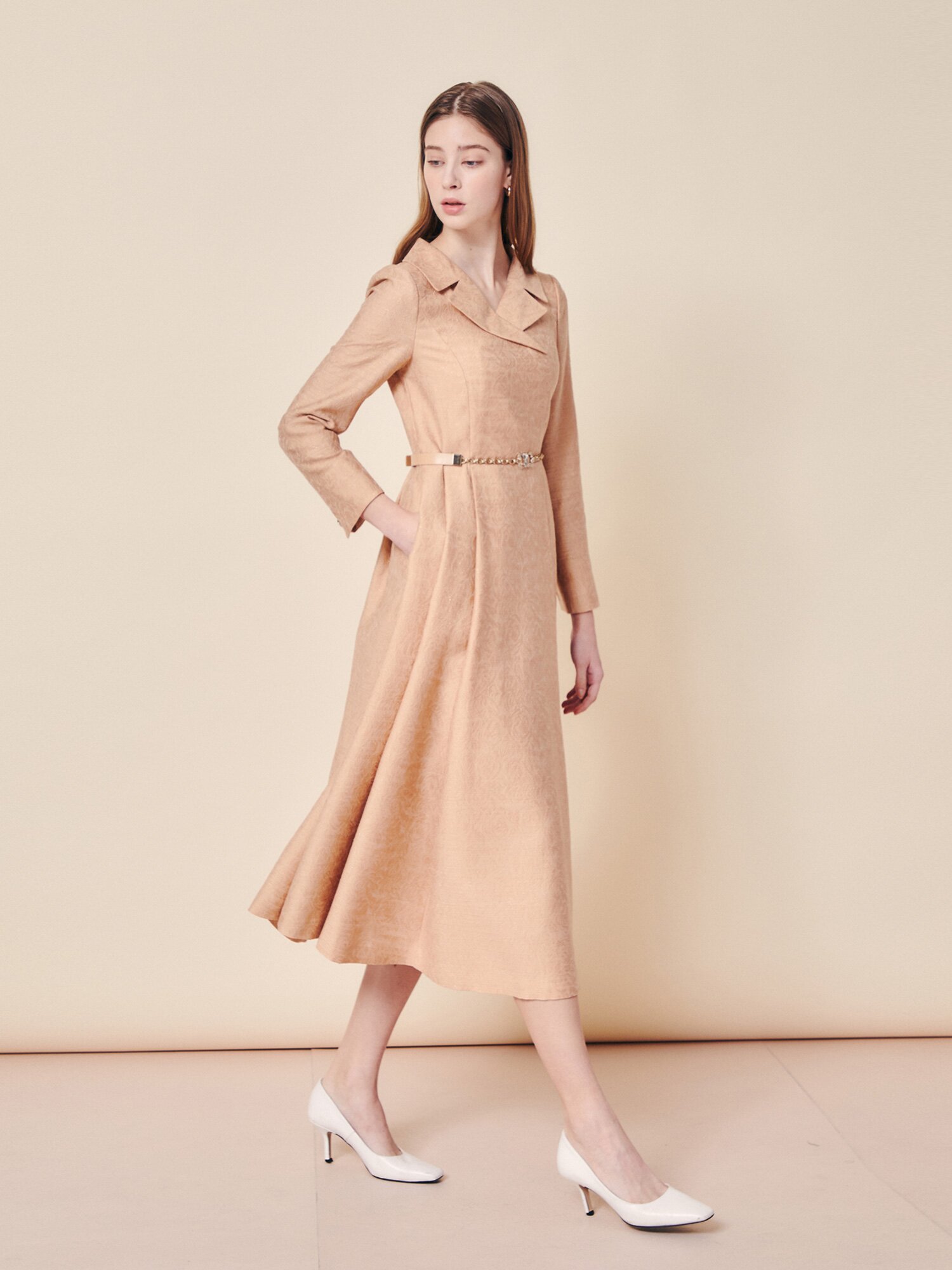 펄 자카드 플레어 롱 원피스 (LIGHT BEIGE)