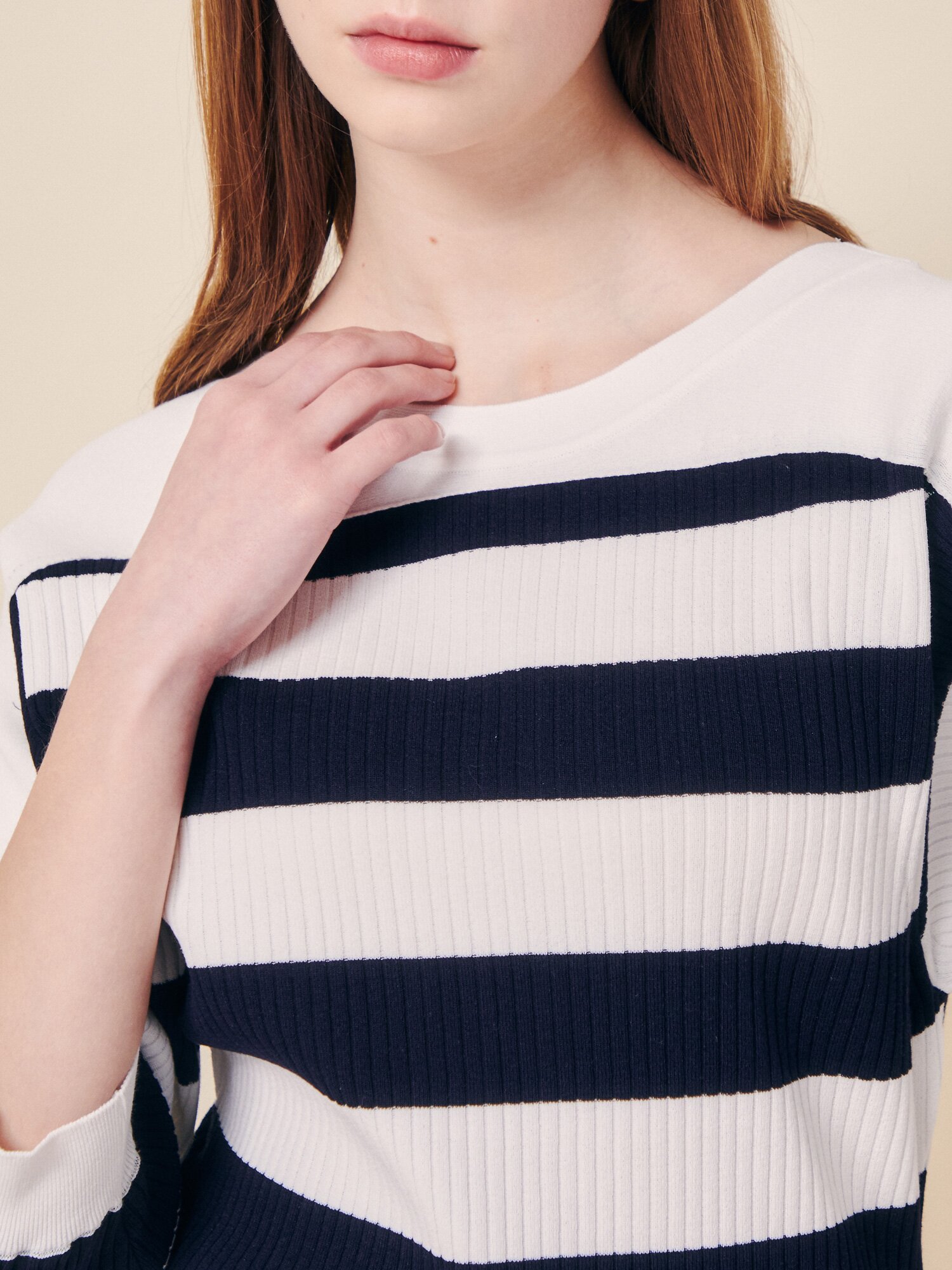 백 브이 스트라이프 니트 풀오버 (NAVY)