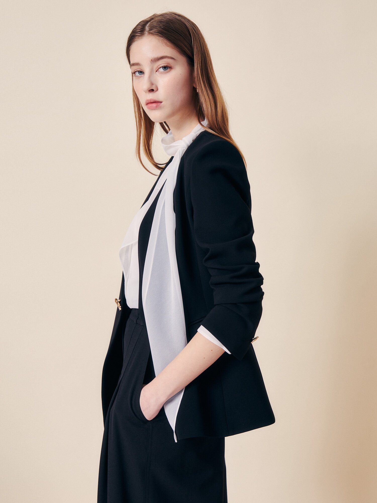 실크 드레이프 노 라펠 싱글 재킷 (BLACK)