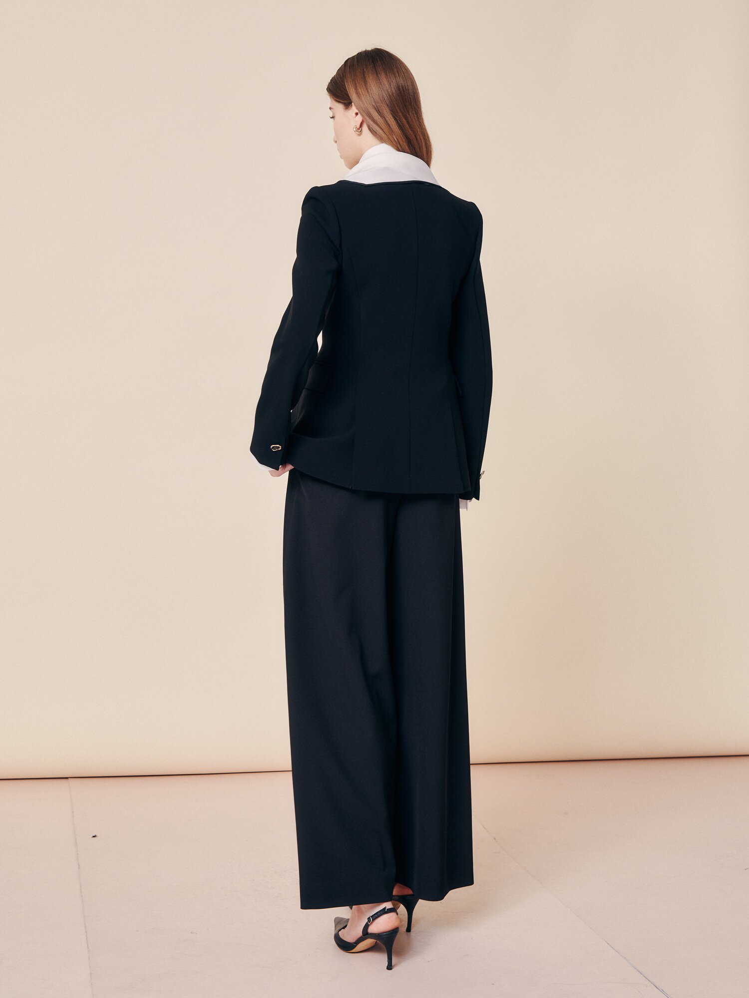 실크 드레이프 노 라펠 싱글 재킷 (BLACK)