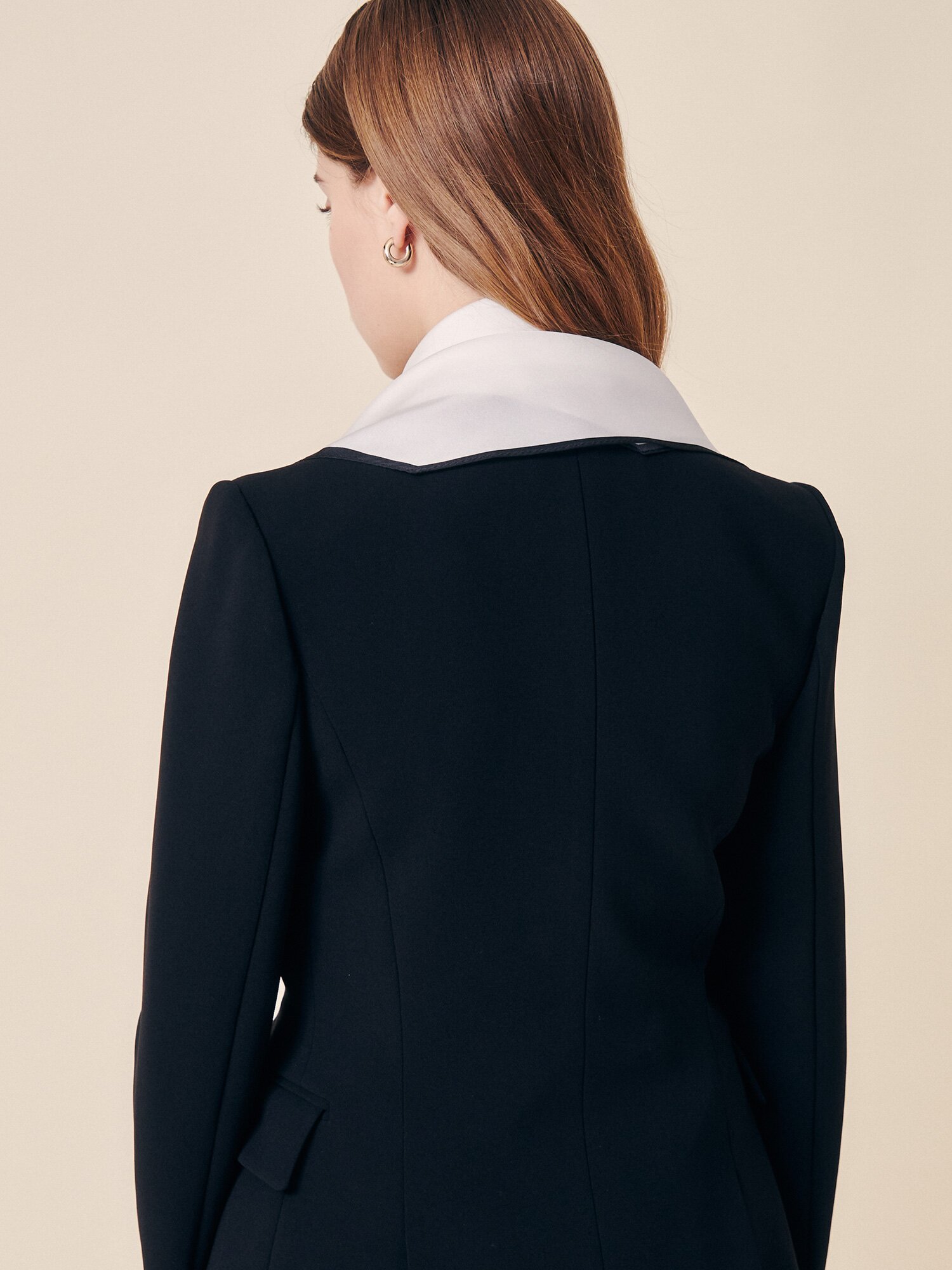 실크 드레이프 노 라펠 싱글 재킷 (BLACK)