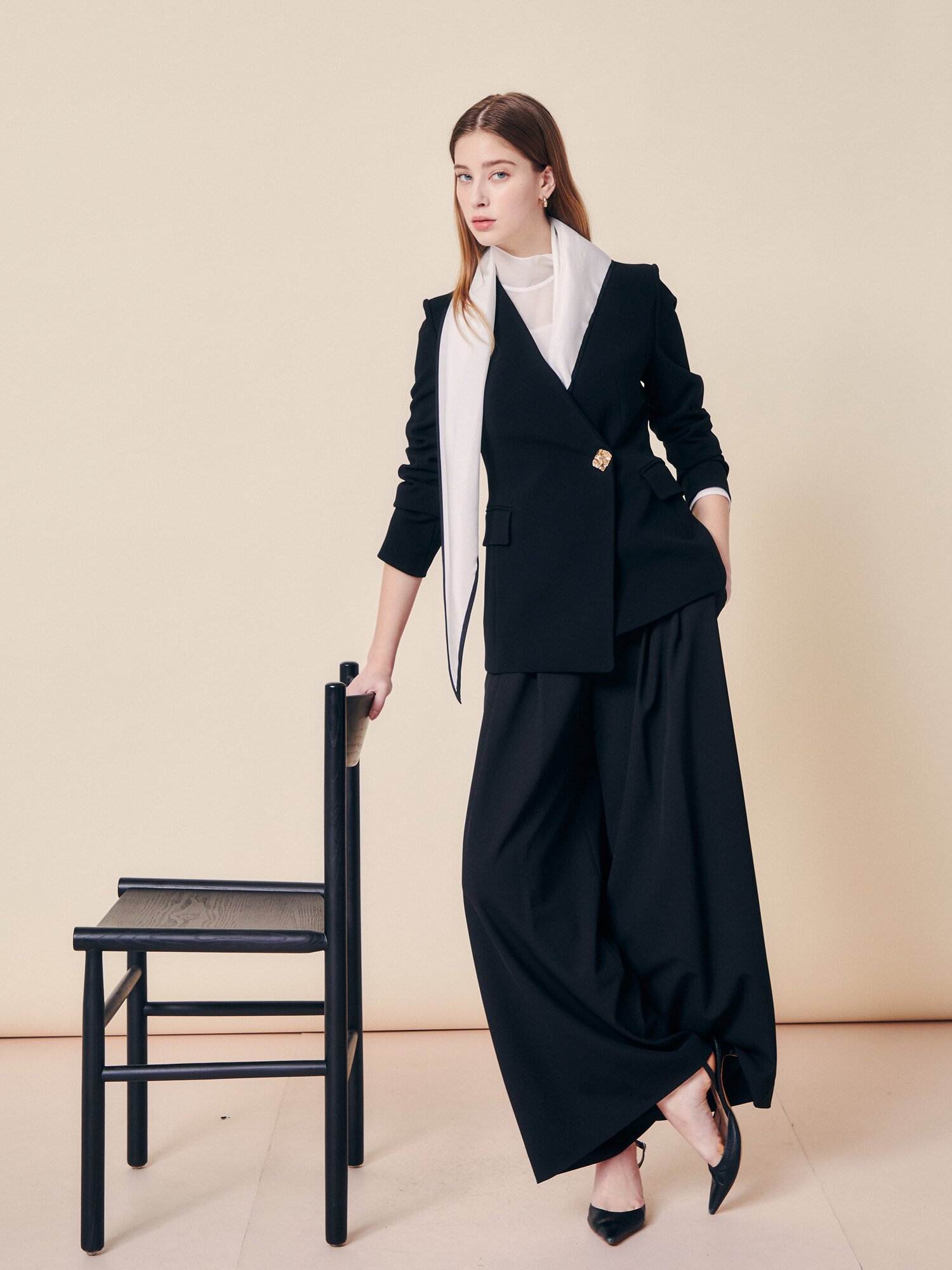 실크 드레이프 노 라펠 싱글 재킷 (BLACK)