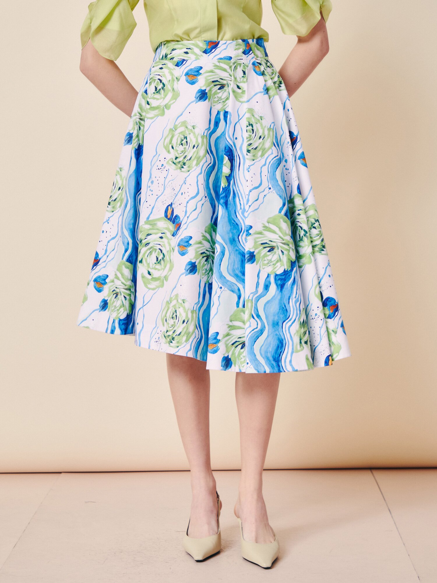 언밸런스 헴 플레어 미디 스커트 (PRINT GREEN)