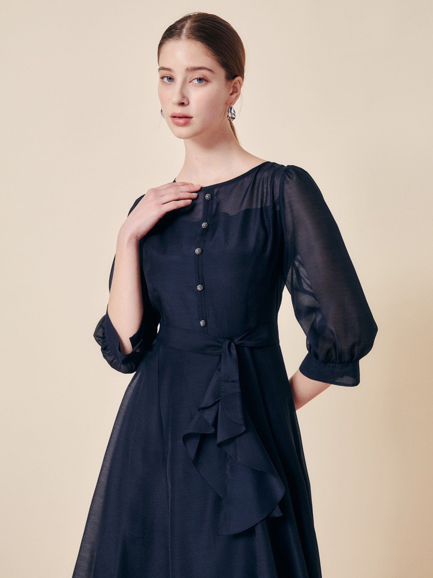 에어리 시어 드레이프 타이 드레스 (DARK NAVY)