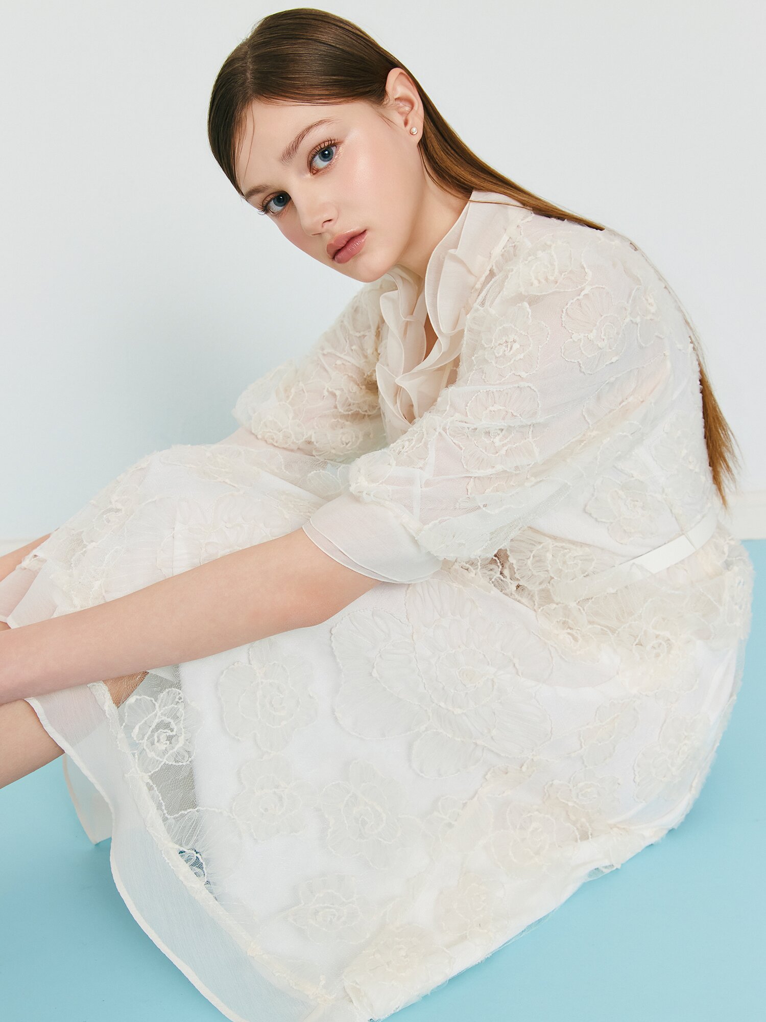 플라워 퍼프 프릴넥 플레어 원피스 (IVORY)