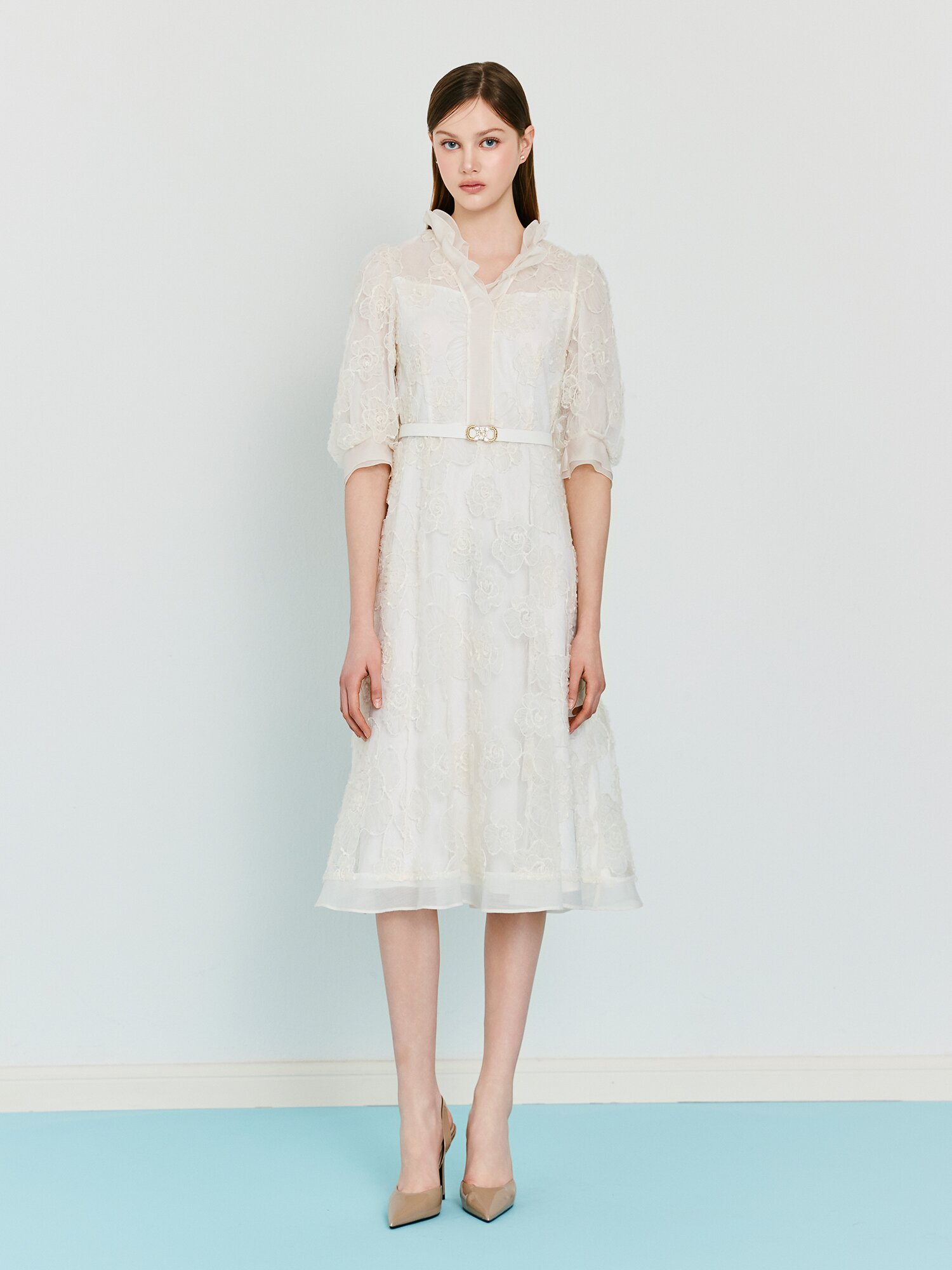 플라워 퍼프 프릴넥 플레어 원피스 (IVORY)