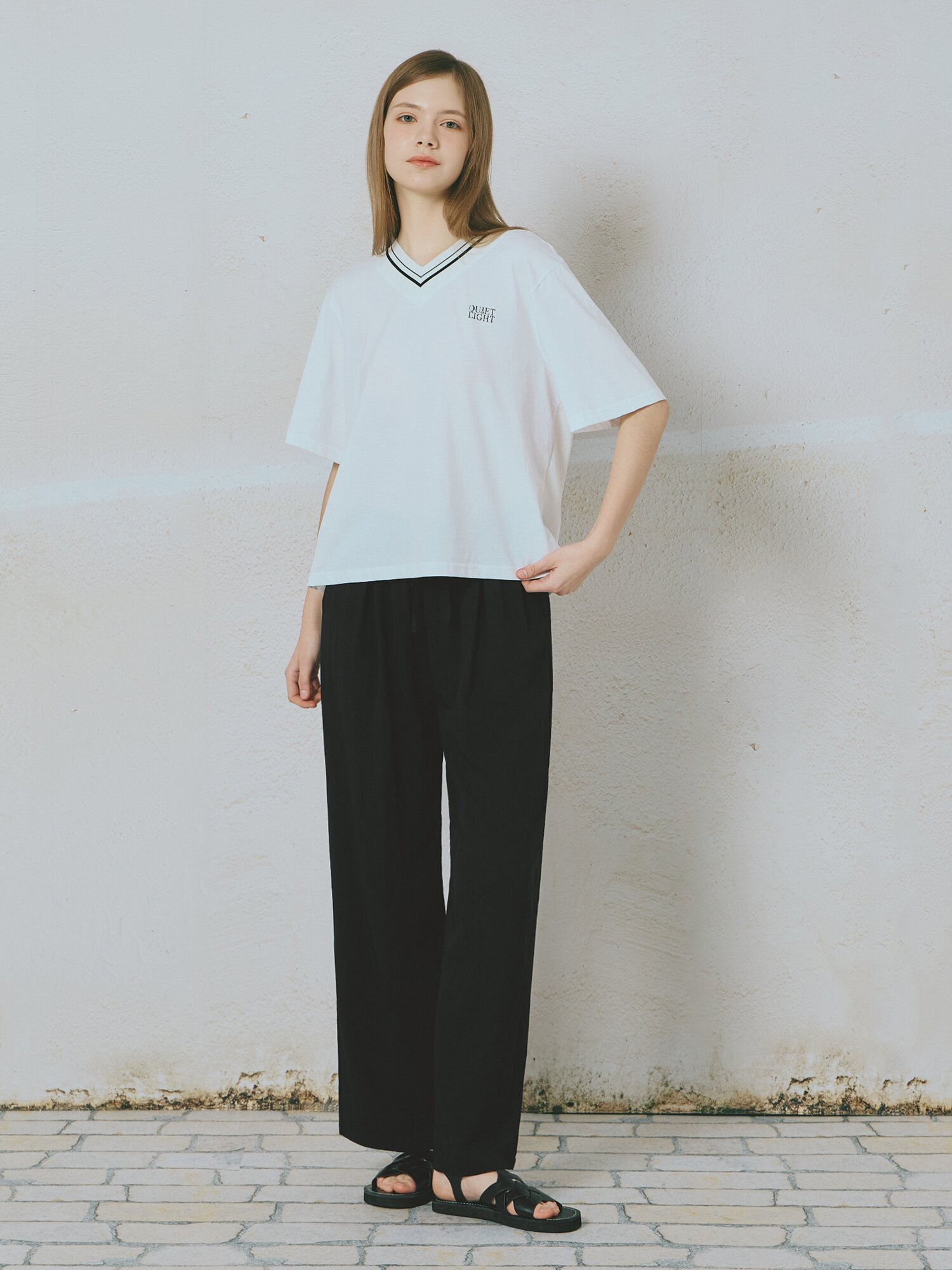 브이넥 블라우스형 티셔츠 (WHITE)