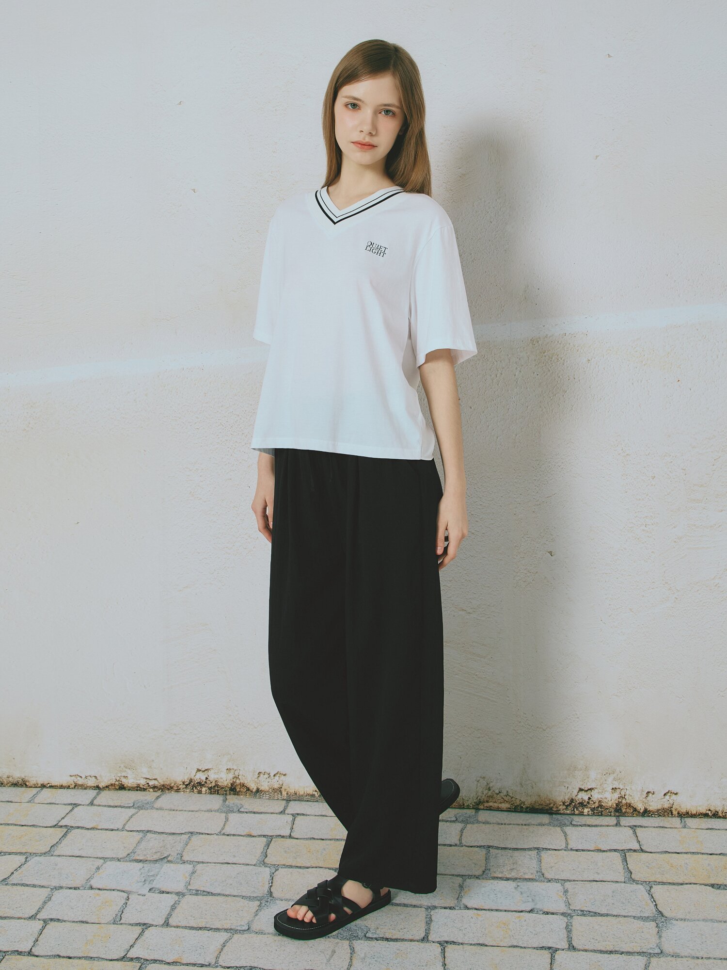 브이넥 블라우스형 티셔츠 (WHITE)