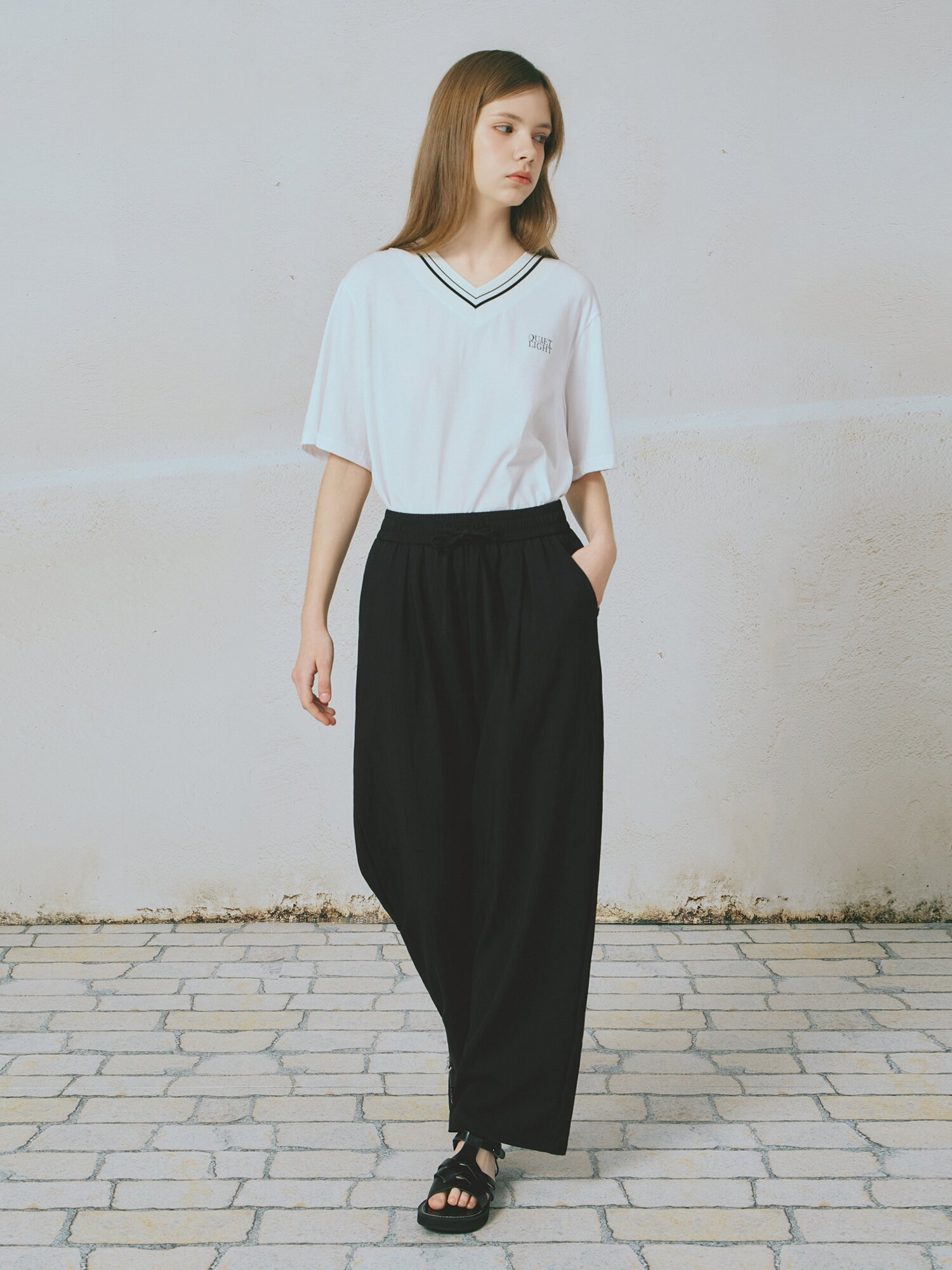 브이넥 블라우스형 티셔츠 (WHITE)