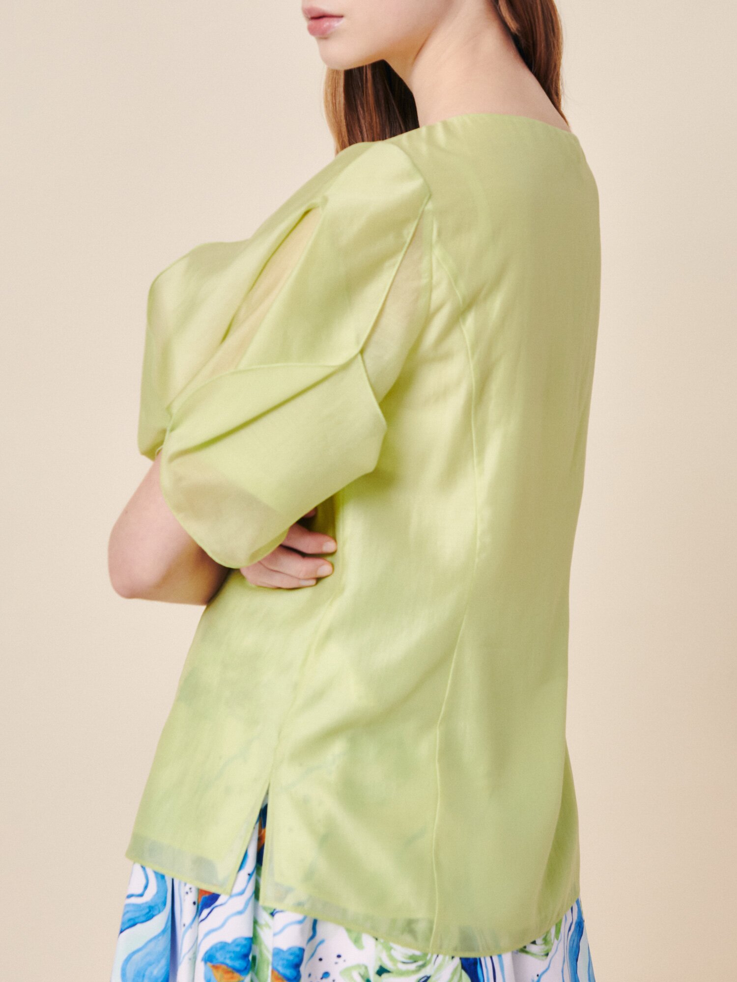 펄 오너먼트 쿠튀르 블라우스 (LIME)