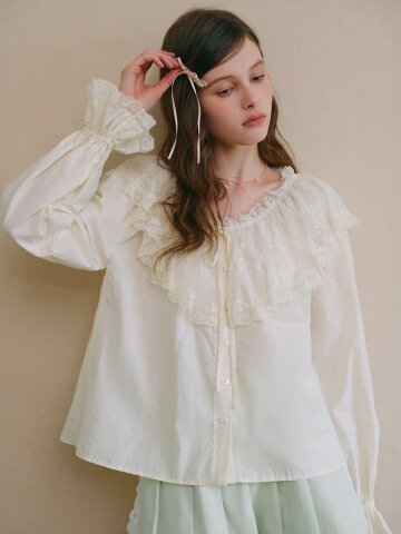 5/4 예약배송_Cest_Lace trumpet sleeve button blouse
