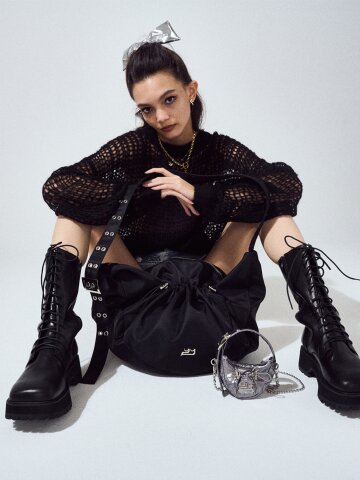 이에이에 슈퍼샤샤 백 크로스백 잉크 블랙 
