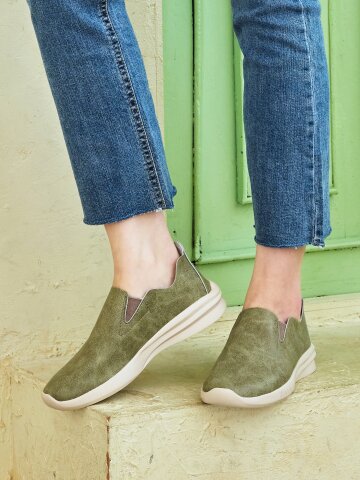 데이워크 발편한 아치깔창 여성 슬립온 벨르 카키 (DW1004-KH)