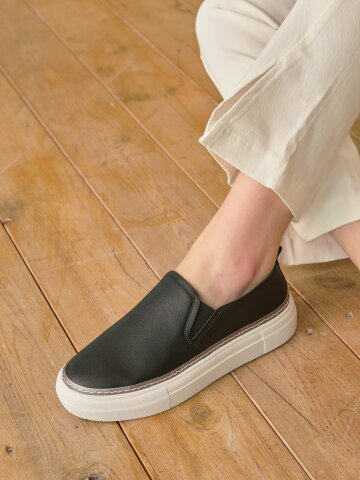 데이워크 가볍고 발편한 아치깔창 여성 슬립온 라온 블랙 DW30062-BK