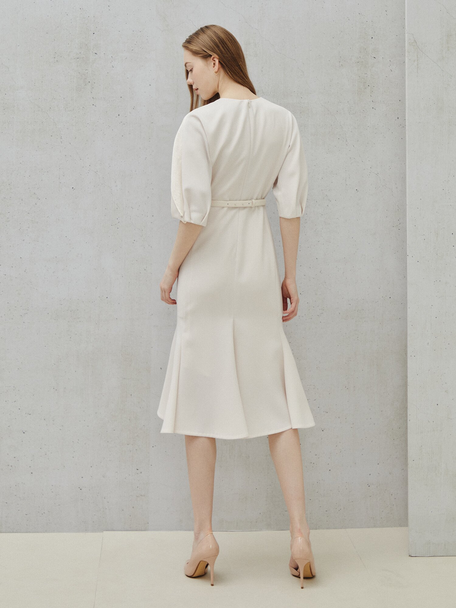 시어 케이프 숄더 머메이드 드레스 (LIGHT PINK)