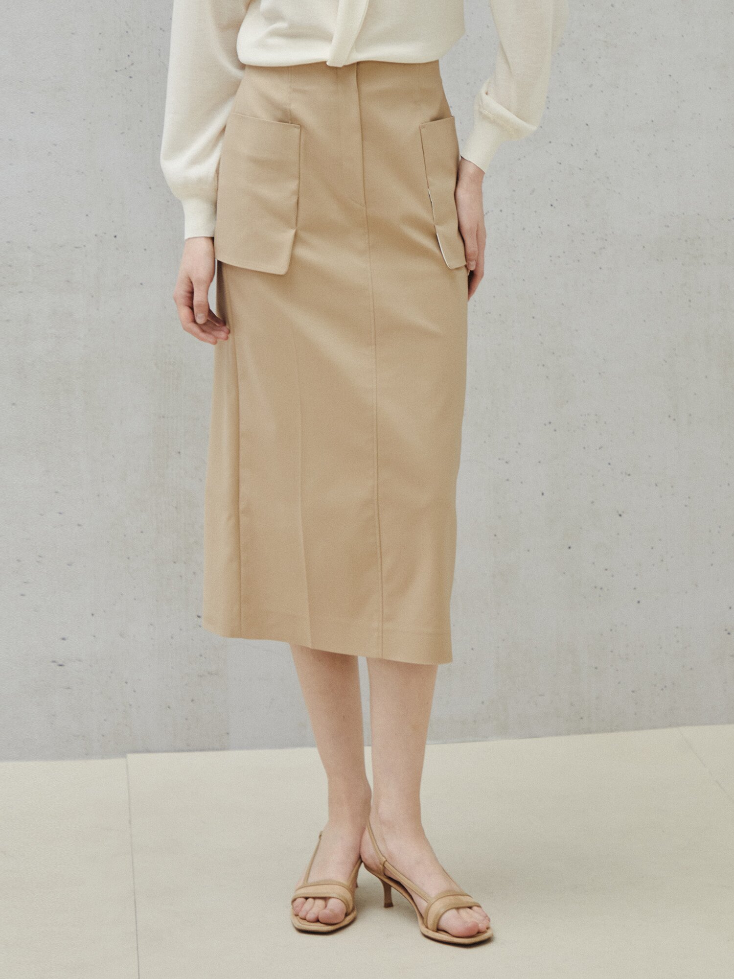 스트럭처 아웃 포켓 펜슬 스커트 (BEIGE)