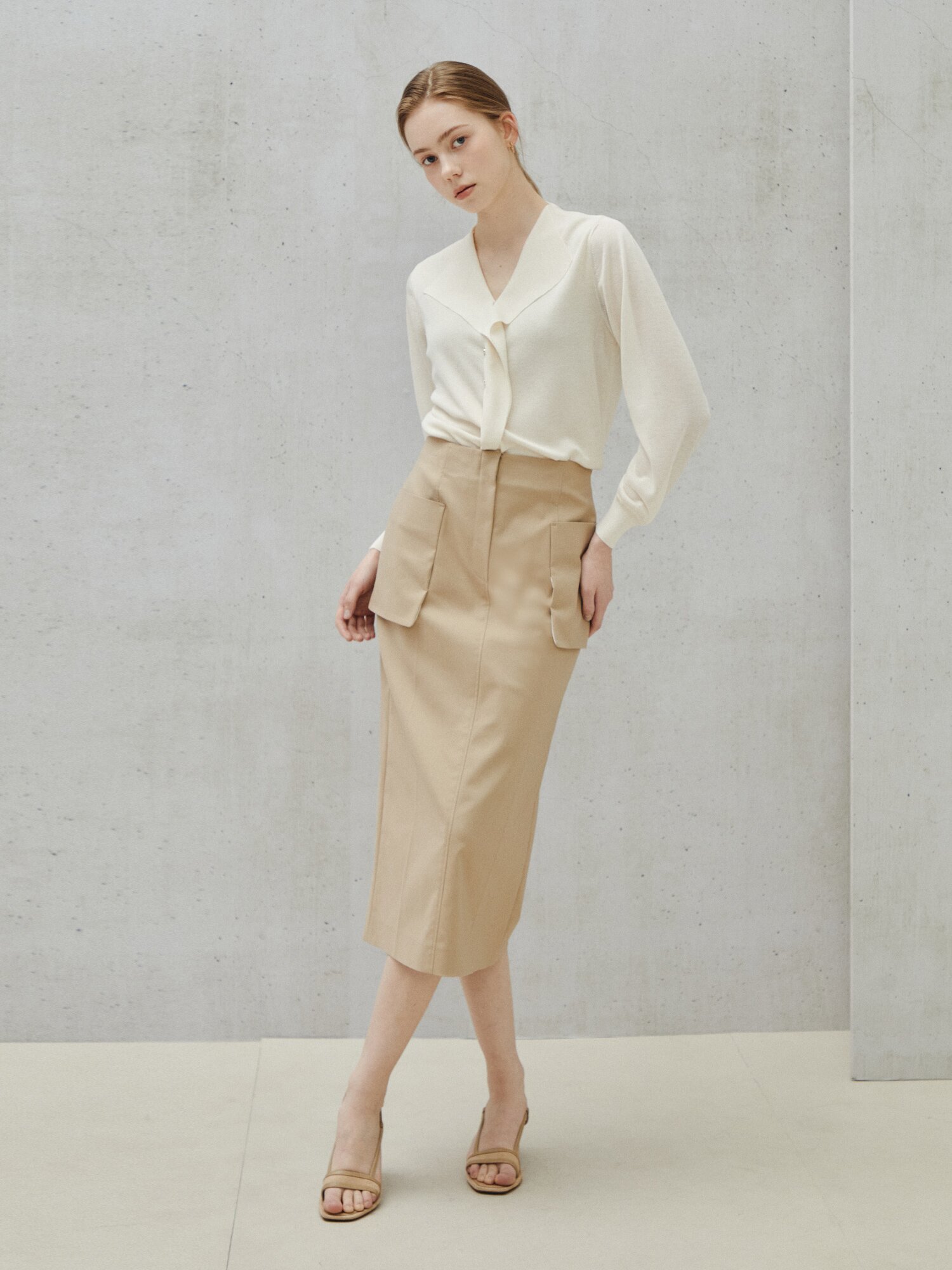 스트럭처 아웃 포켓 펜슬 스커트 (BEIGE)