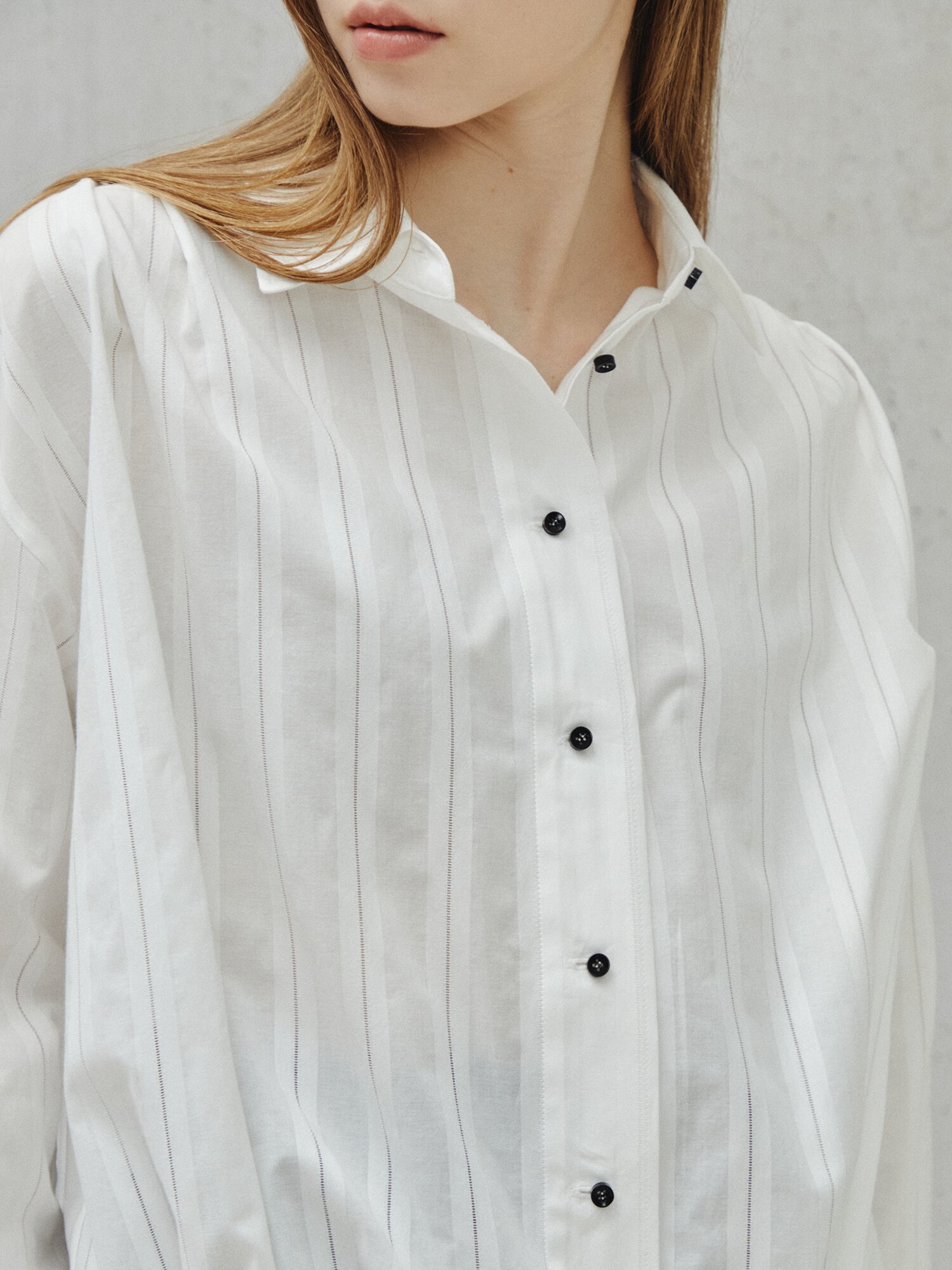 래더 스트라이프 스트링 블라우스 (WHITE)