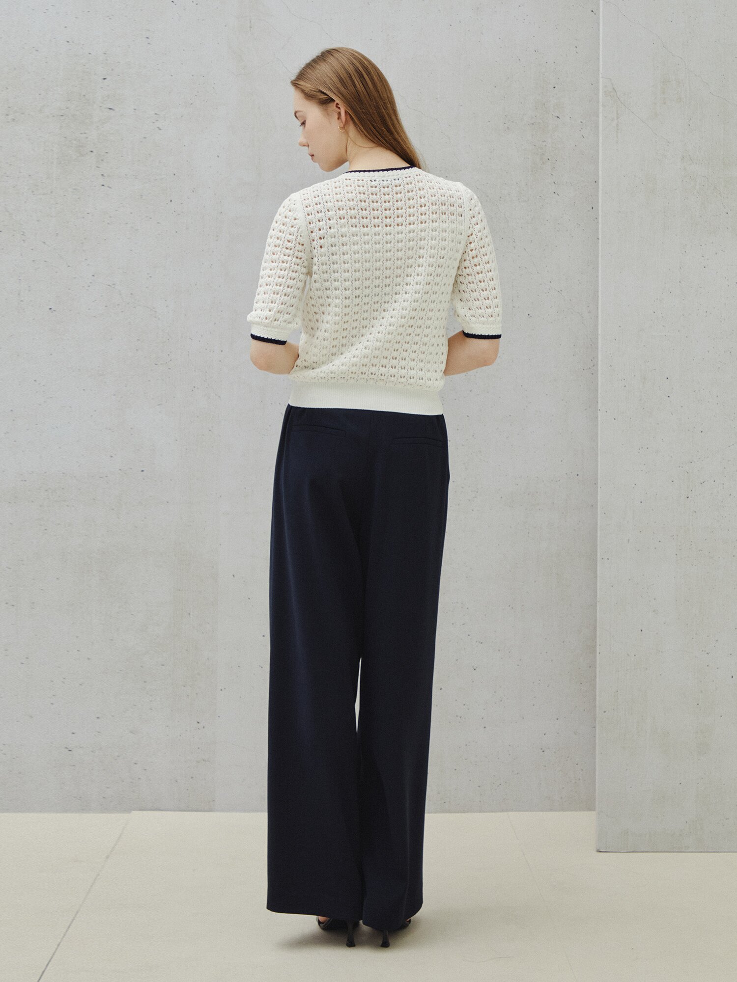 클래식 크로셰 오픈워크 니트 풀오버 (IVORY)