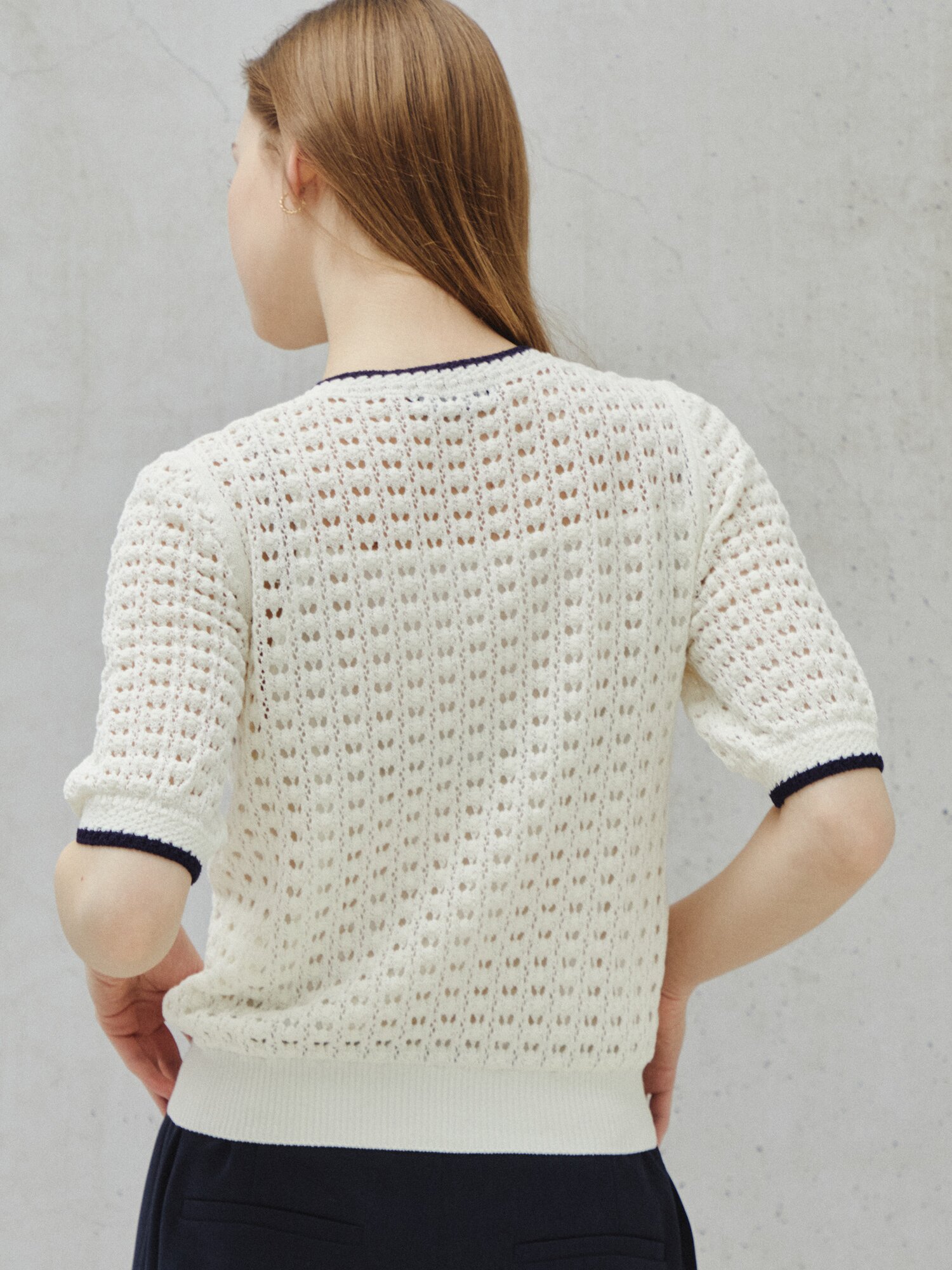 클래식 크로셰 오픈워크 니트 풀오버 (IVORY)