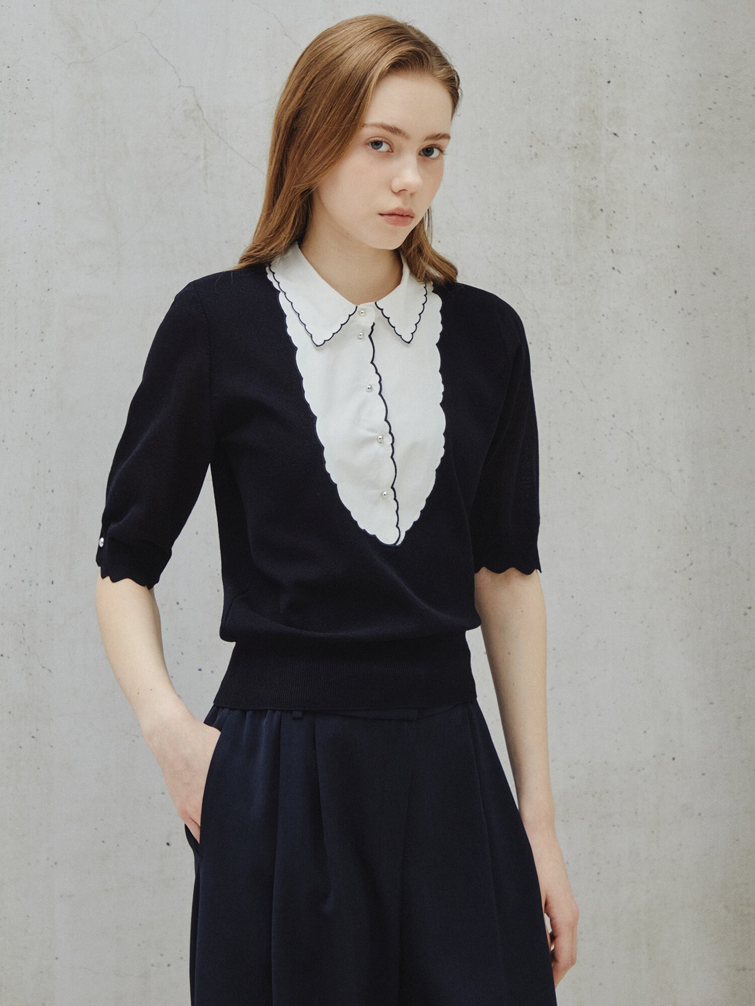 스캘럽 카라 메시 레이어드 니트 (NAVY)